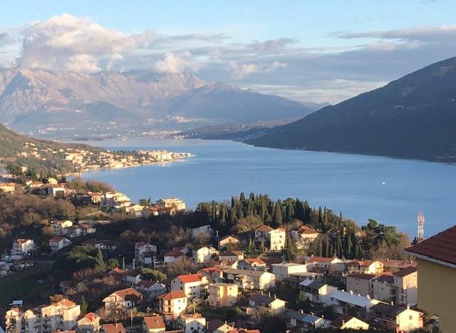 Apartment Simo Herceg Novi Exteriér fotografie